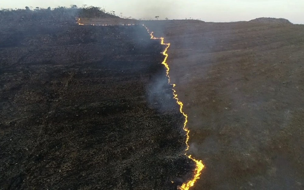 Incêndio destrói 500 hectares do Parque Nacional da Chapada dos Veadeiros