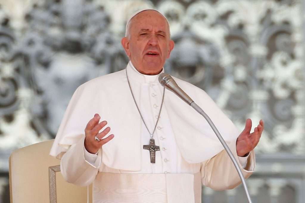 Papa diz que diálogo é a solução para a crise no Chile