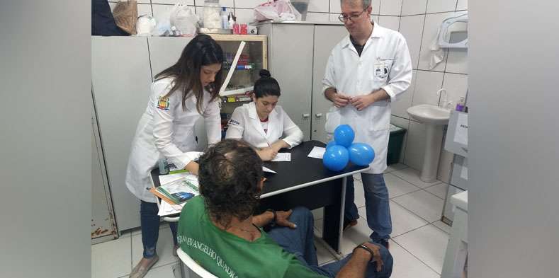Hospital Regional em Marabá promove ação de conscientização do Novembro Azul no Lar São Vicente de Paula