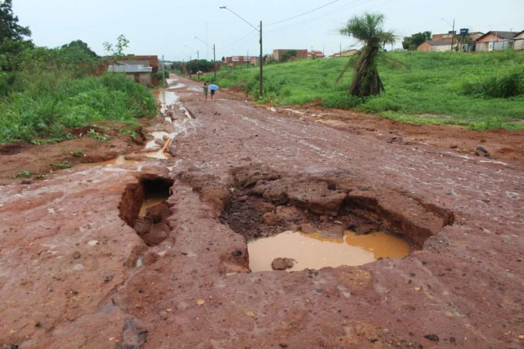 Chuva forte causa estragos em Canaã dos Carajás