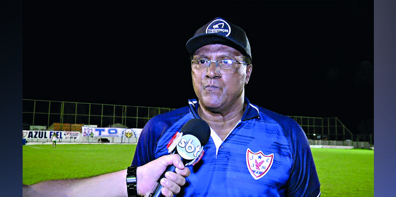 Técnico Samuel Cândido ainda busca peças para equilibrar o elenco do Águia/ Foto: Nonato Oliveira/TV Correio