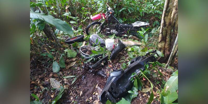 Desmanche de motos foi encontrado em mata atrás do Residencial Tiradentes/ Foto: Divulgação