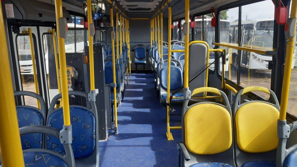 Usuários de ônibus terão mais veículos à disposição nos dias de