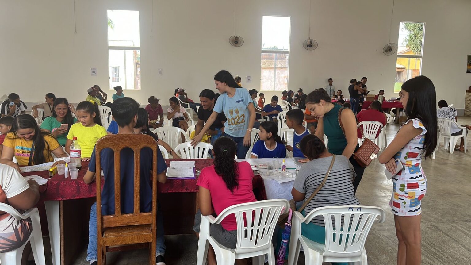 Ação social em Cruzeiro do Sul beneficia 500 pessoas da zona rural