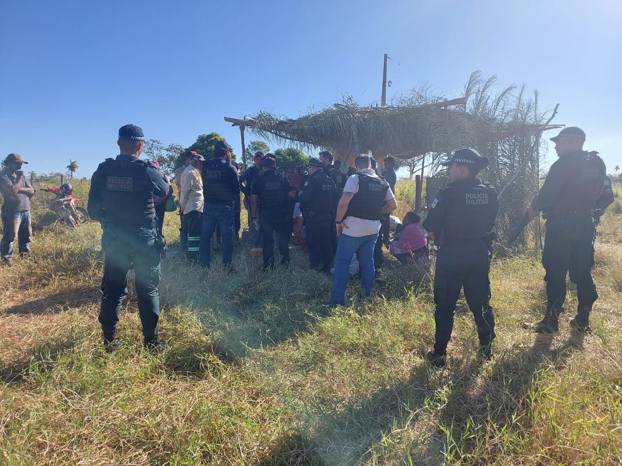 Polícias Militar e Civil revertem invasão de terra em Sapucaia
