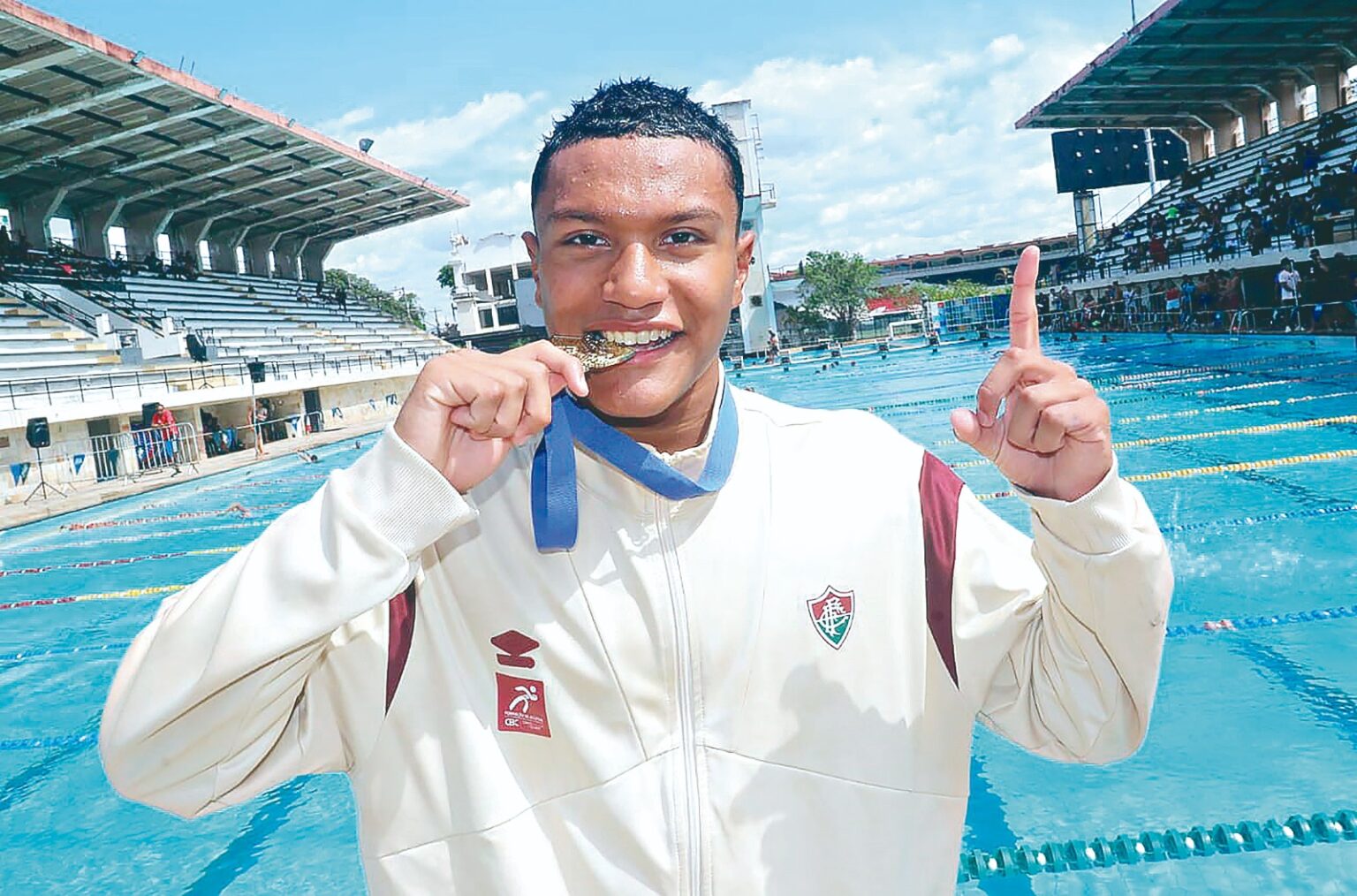 Noan Lemos é campeão no Estadual Carioca de Natação