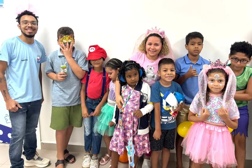 Carnatea leva cores, música e inclusão à Policlínica Miguel Chamon em Marabá