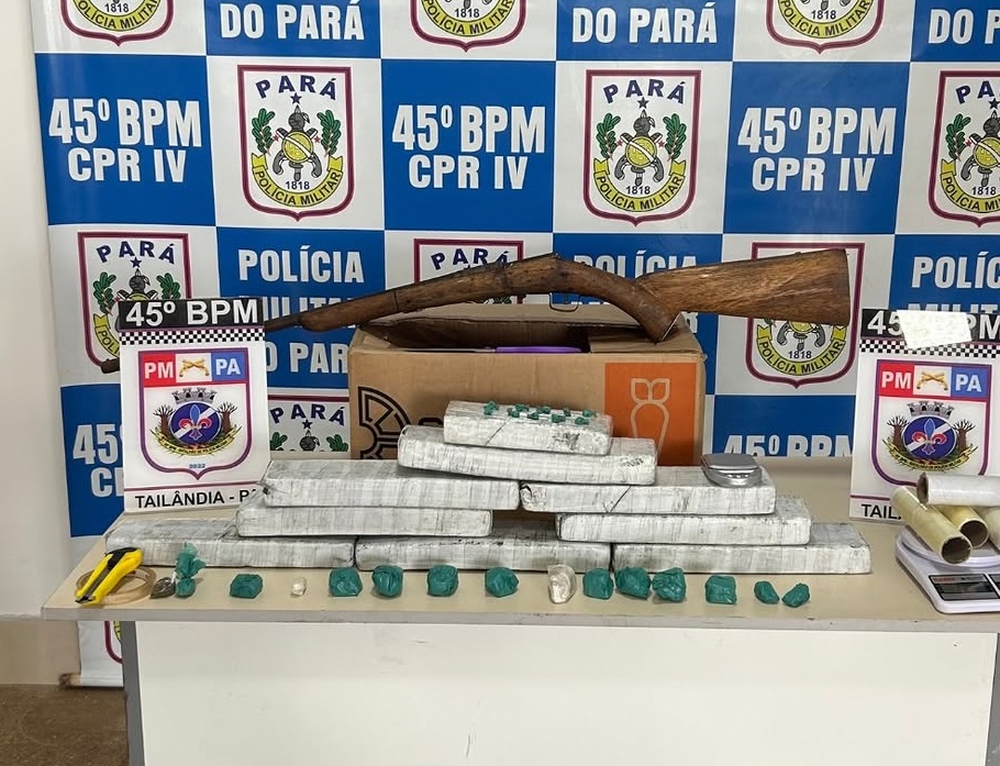 Arma de fogo e entorpecentes apreendidos pela Polícia Militar do Pará.