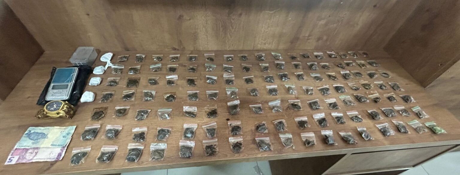 Dupla é suspeita de tráfico de drogas no bairro Tropical, em Parauapebas