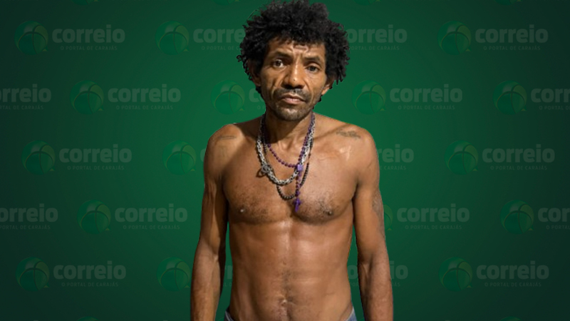 Homem de cabelo crespo e barba, sem camisa, com colares, em fundo verde com logo 'correio'.