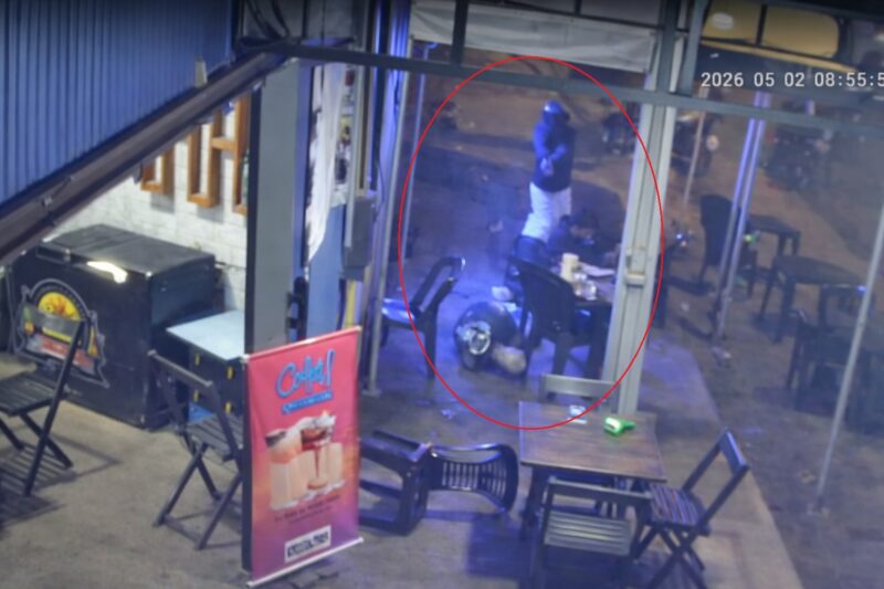 Dupla em motocicleta mata homem em conveniência no São Félix