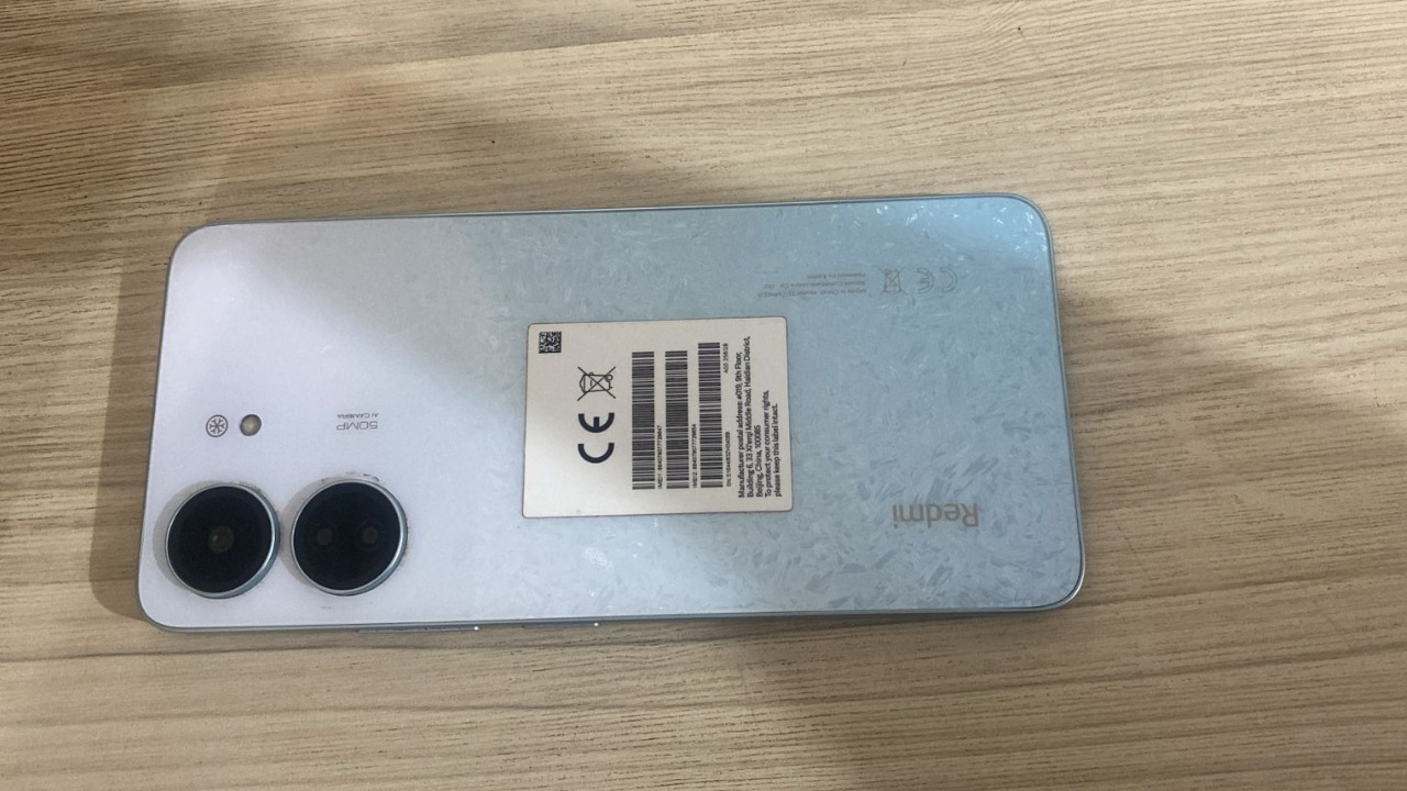 Abordado com celular furtado, homem alega ter recebido aparelho em troca de programa