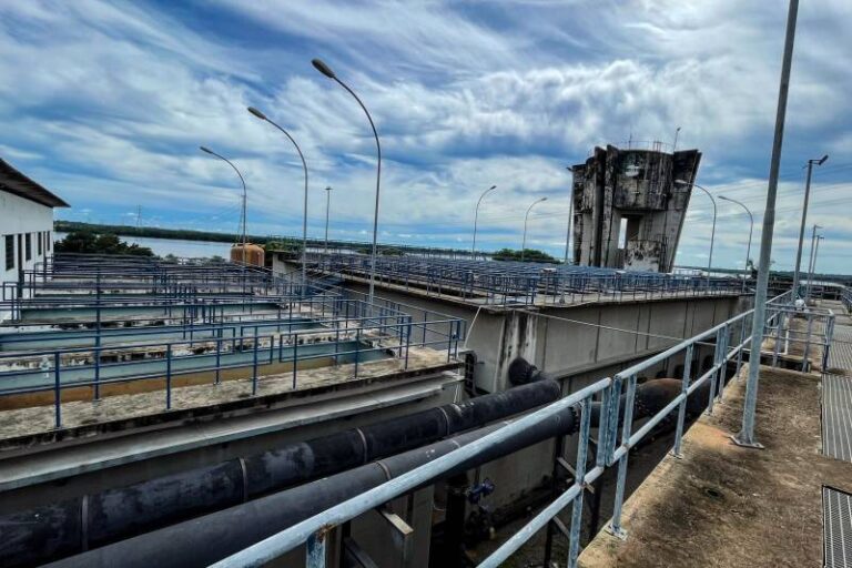 Concessionária diz que a ETA voltou a funcionar e que água voltará ao longo da noite