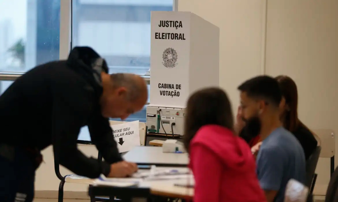 Número de eleitores com mais de 60 anos cresceu 74%, aponta pesquisa