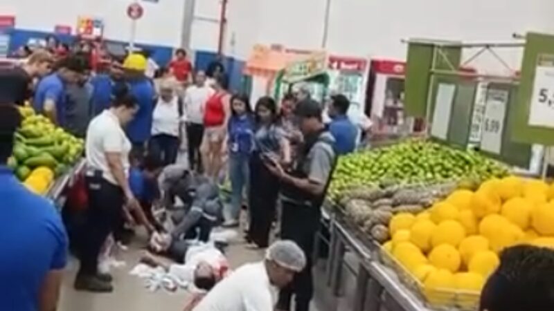 Homem é esfaqueado e sofre fratura exposta em briga com funcionário de supermercado
