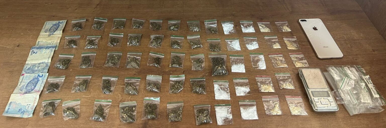 “TH” tenta esconder drogas no telhado mas é preso por tráfico em Parauapebas