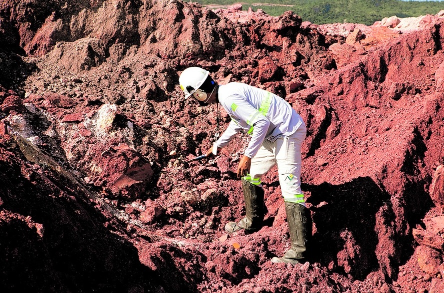 Empresa dos EUA compra mineradora brasileira de terras raras