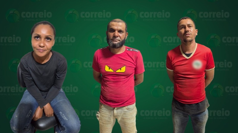 Uma mulher sentada e dois homens em pé contra um fundo verde com o logo 'correio'.