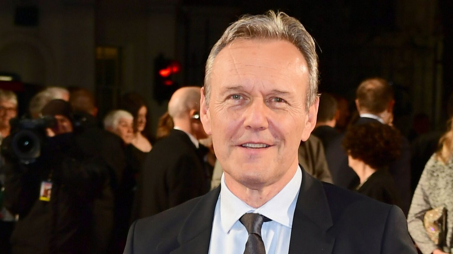 Morre aos 72 anos Anthony Head, ator que viveu Giles em ‘Buffy’