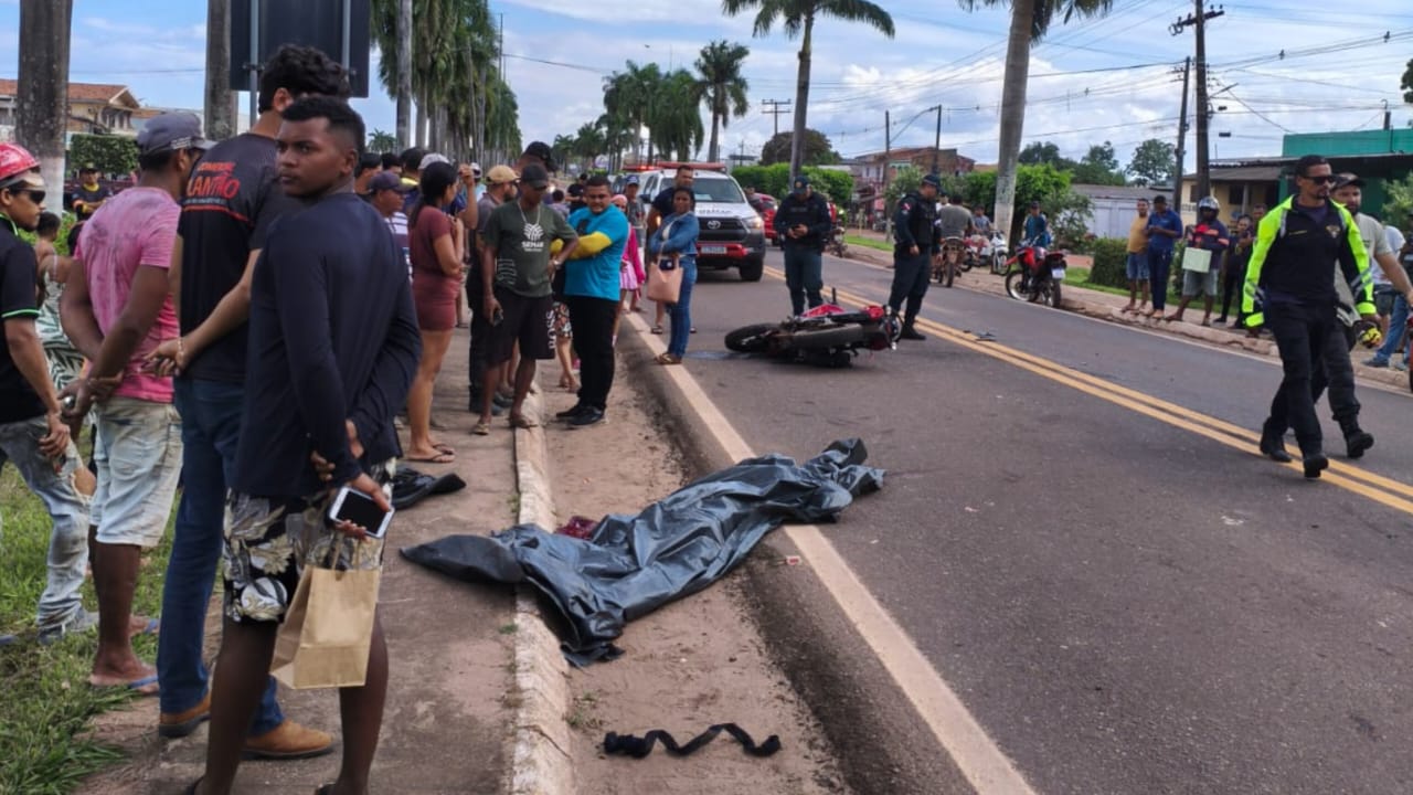 Motociclista colide em caminhão e morre em Breu Branco