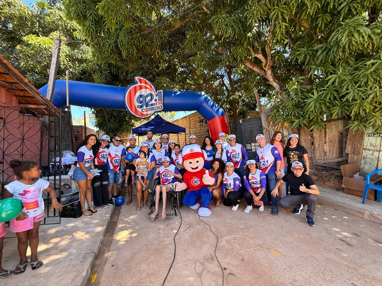 Dona Maria Luiza recebe festa da Correio FM e emociona equipe na Folha 13
