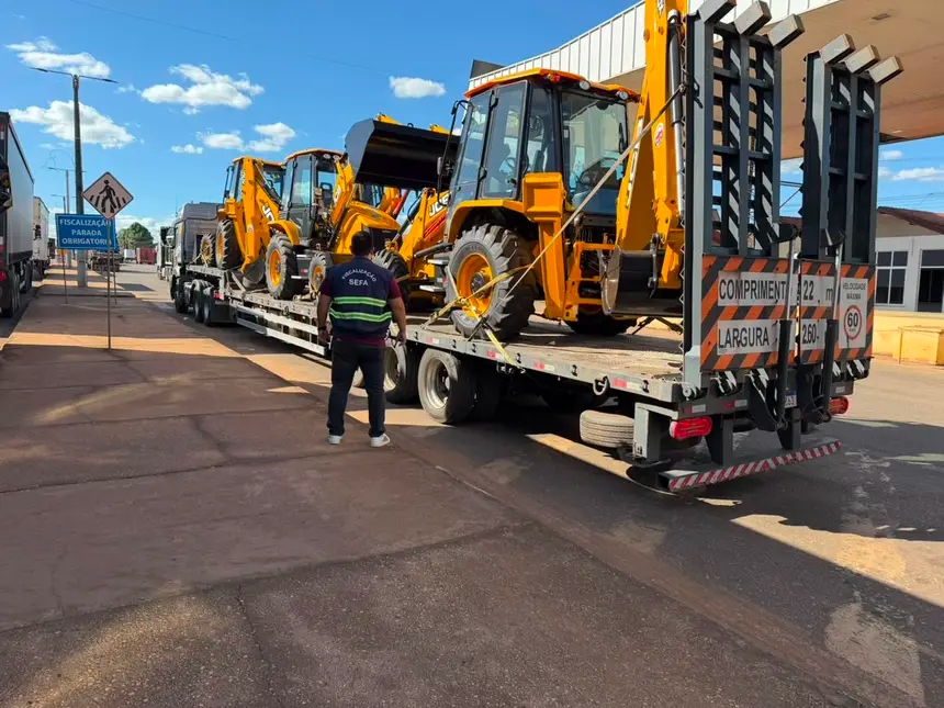 Sefa apreende máquinas, equipamentos, motor e mobiliários