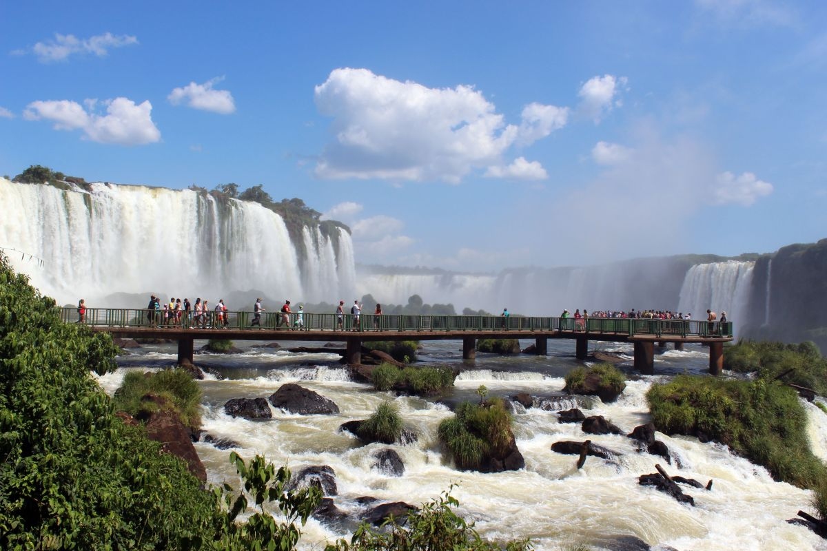 Brasil recebeu mais de 5,2 milhões de turistas estrangeiros no 1º semestre