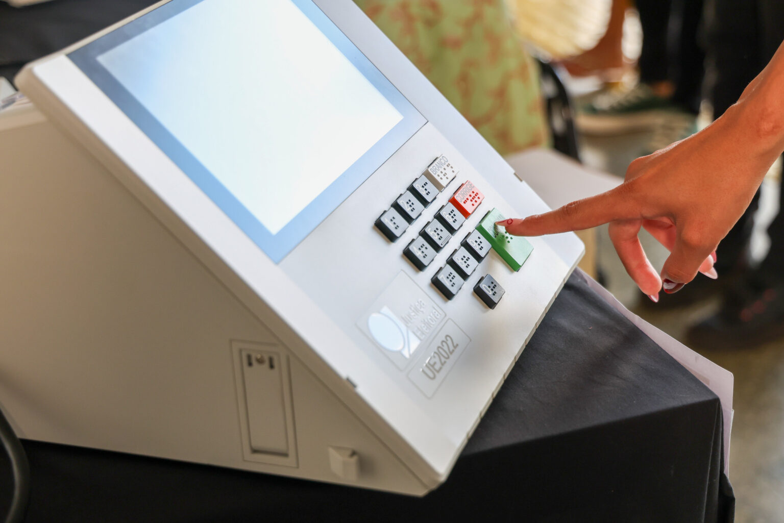 Eleições 2026: propaganda eleitoral nas ruas e na internet começa neste domingo (16)