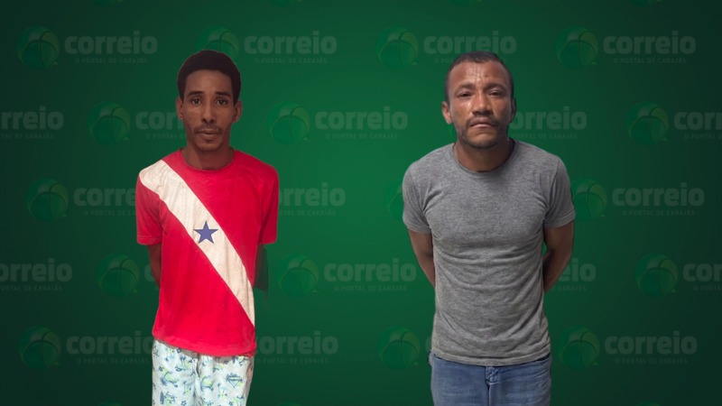 Dois homens em frente a um fundo verde com a logomarca do portal de notícias Correio.
