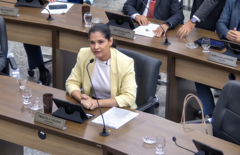 Vereadora da base aliada desmente prefeitura sobre Secretaria da Mulher