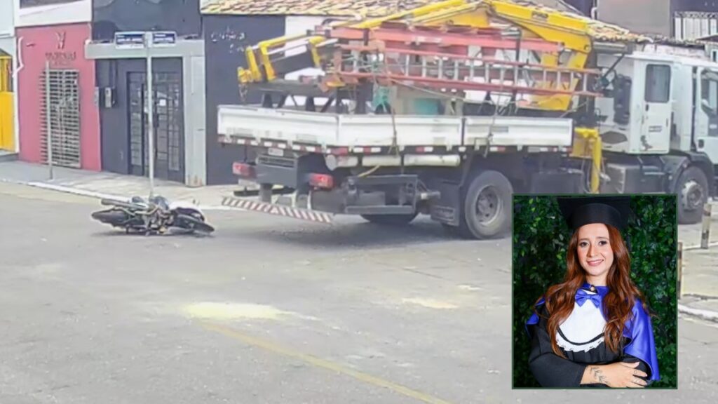 Caminhão estacionado em rua com motocicleta caída no chão ao lado e detalhe de mulher em destaque no canto.